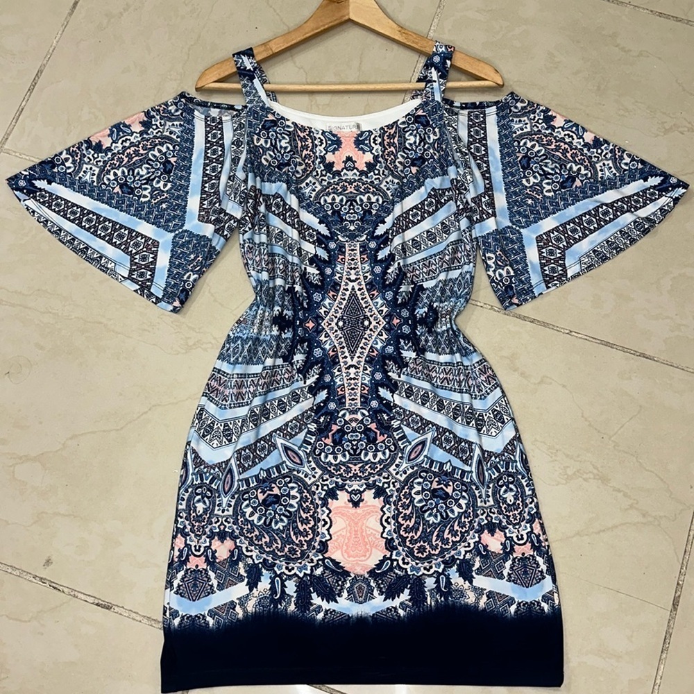 Signature by Robbie Bee Printed Ity Cold
Shoulder Shift Dress Sz. PS